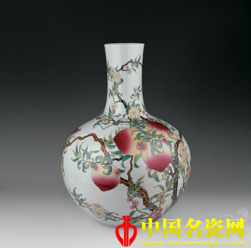 中國名瓷網(wǎng) 清乾隆九桃天球瓶