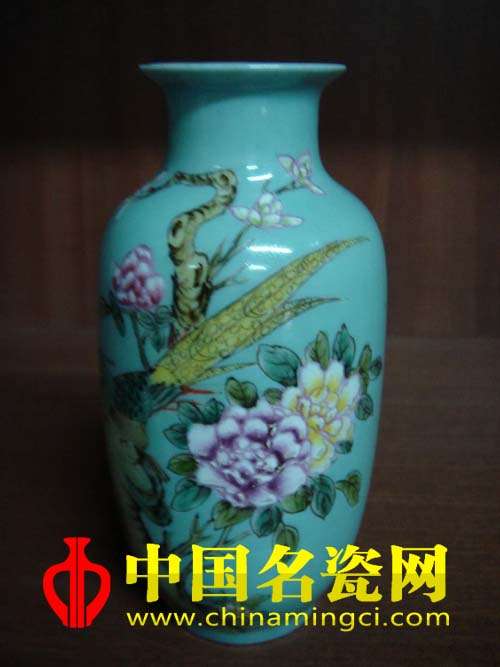 粉彩瓷的裝飾特點及雍正粉彩淺析