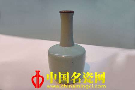 紙槌瓶