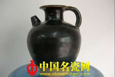 執(zhí)壺