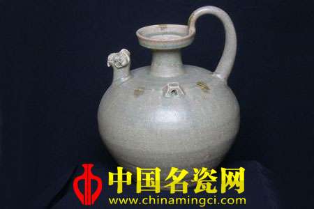 羊首壺
