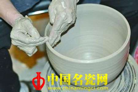 景德鎮(zhèn)的手工制瓷技藝