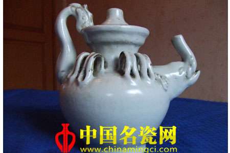 象首盤(pán)口壺