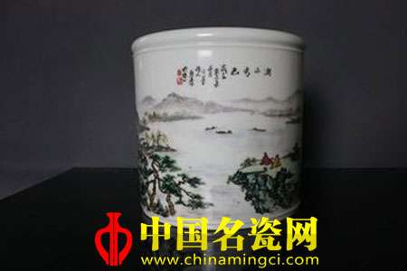 粉彩瓷器的形成與鑒別方法