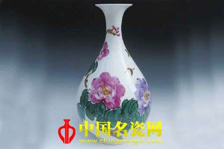 淺淡現(xiàn)代陶瓷釉上新彩藝術(shù)