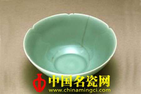 碧玉青瓷話龍泉