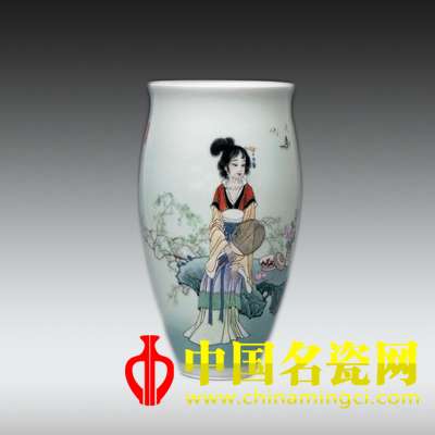 戴榮華 相思如豆 粉彩人物瓷瓶