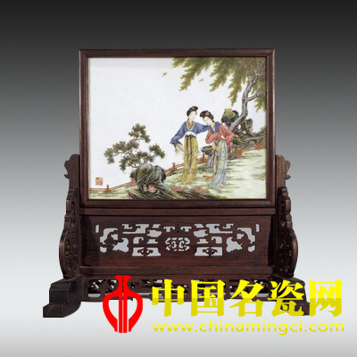 王大凡繪粉彩仕女圖插屏