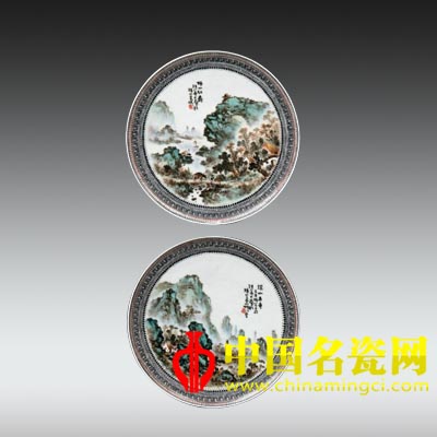 秋山紅樹 粉彩山水掛盤一對
