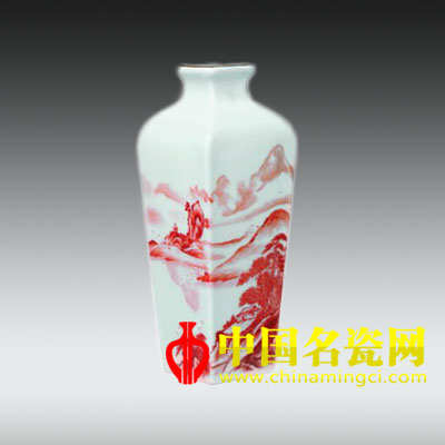 粉彩“秀山麗水”四方瓶