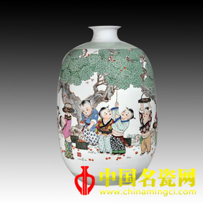 王淑凝 粉彩“樂(lè)果園”瓷瓶
