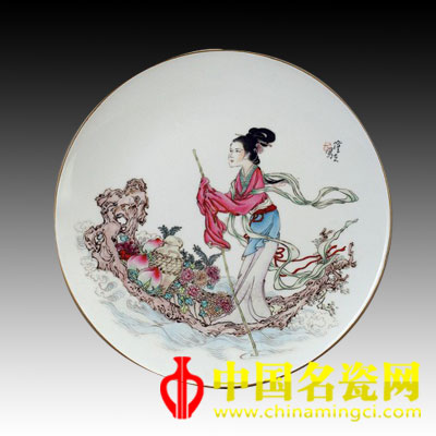 王隆夫 麻姑獻(xiàn)壽粉彩瓷盤