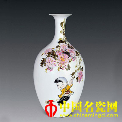 2009年 王安維 粉彩“萬紫千紅總是春”瓷瓶