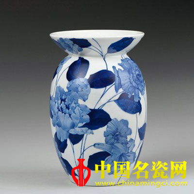 張學(xué)文 芳菲　青花盤口瓶