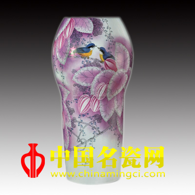 周紅 新彩“盛夏的果實(shí)”瓶 