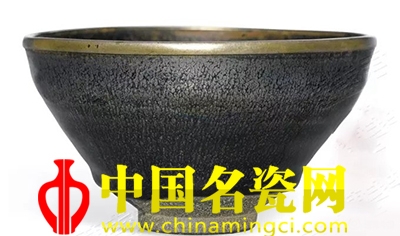 香港蘇富比建窯油滴盞創(chuàng)建盞拍賣紀錄