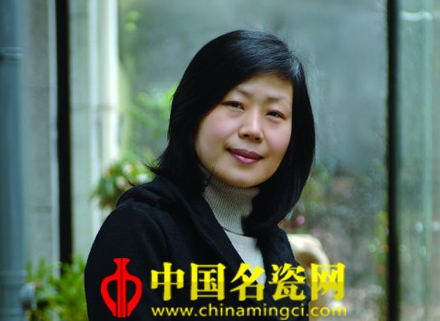 王愛紅：演繹瓷器上的藝術(shù)翅膀