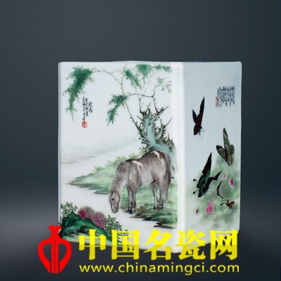 余翰青 繪粉彩花卉 翎毛 走獸 蟲草紋四方筆筒
