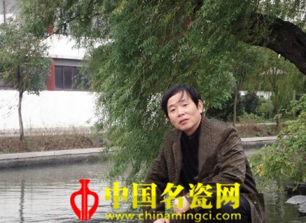秦曉明：山水盡恣意 枝葉總關(guān)情