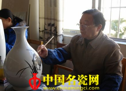 妙筆傳神、雅俗共賞——彭榮新