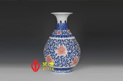 青花釉里紅瓷器：素雅且艷麗
