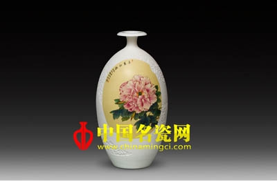瓷瓶瑩凈·淡雅脫俗