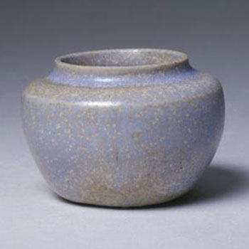 明宜興窯灰藍(lán)釉小罐