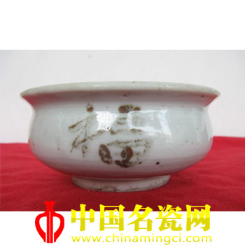 合浦窯釉里紅瓷器