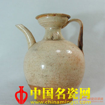 將口窯紋片盤口執(zhí)壺