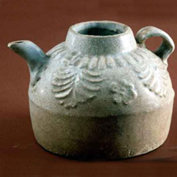 浦城窯青白釉執(zhí)壺