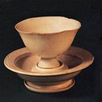 七里鎮(zhèn)窯托盞