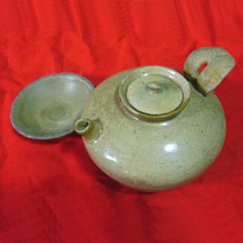 衡陽(yáng)窯魚(yú)尾壺及酒碗