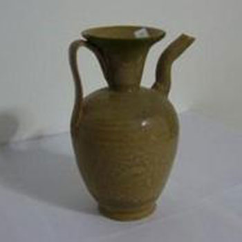 衡南窯青瓷執(zhí)壺
