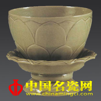 越窯青瓷蓮花碗